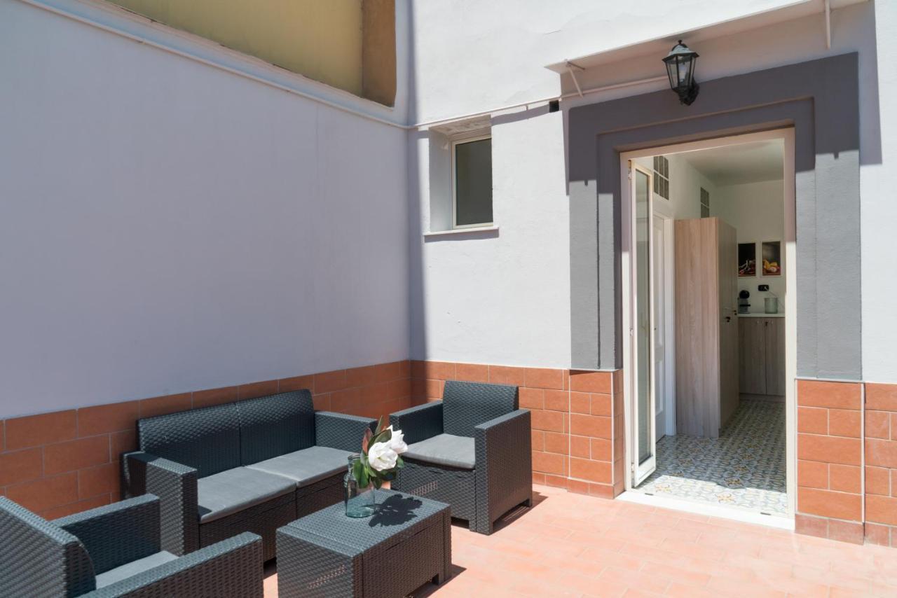 Suite & Luxury Rooms Palazzo Diomede Carafa Napoli Ngoại thất bức ảnh