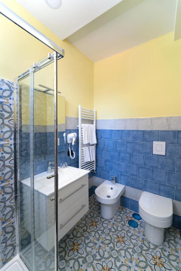 Suite & Luxury Rooms Palazzo Diomede Carafa Napoli Ngoại thất bức ảnh